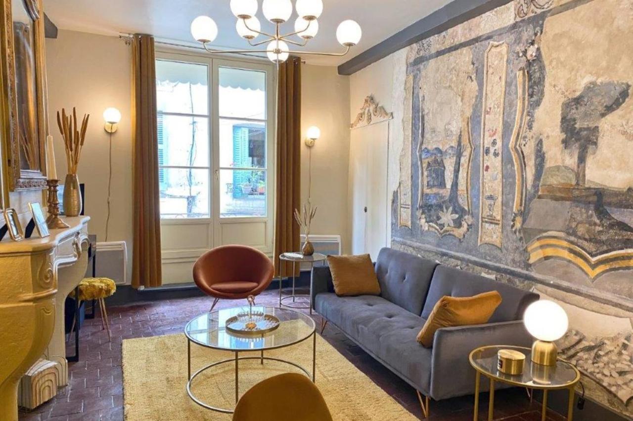 Les Fresques De Leon Apartment Tournus Exterior foto